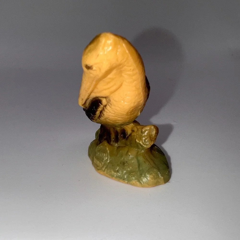 Vintage Miniature Hard Plastic Hong Kong Pelican Figurine Trinket Shelf Animals
